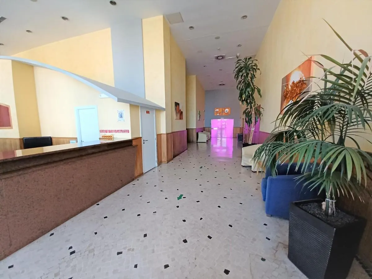 Sunny Dreams Apartment - Praia Mar 波尔蒂芒